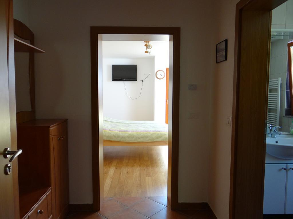 Apartments Trebusak Laze v Tuhinju エクステリア 写真
